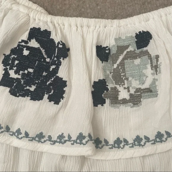 Vanilla Star Off Shoulder Flowy Embroidered Summer Dress Womens Small - Picture 3 of 10